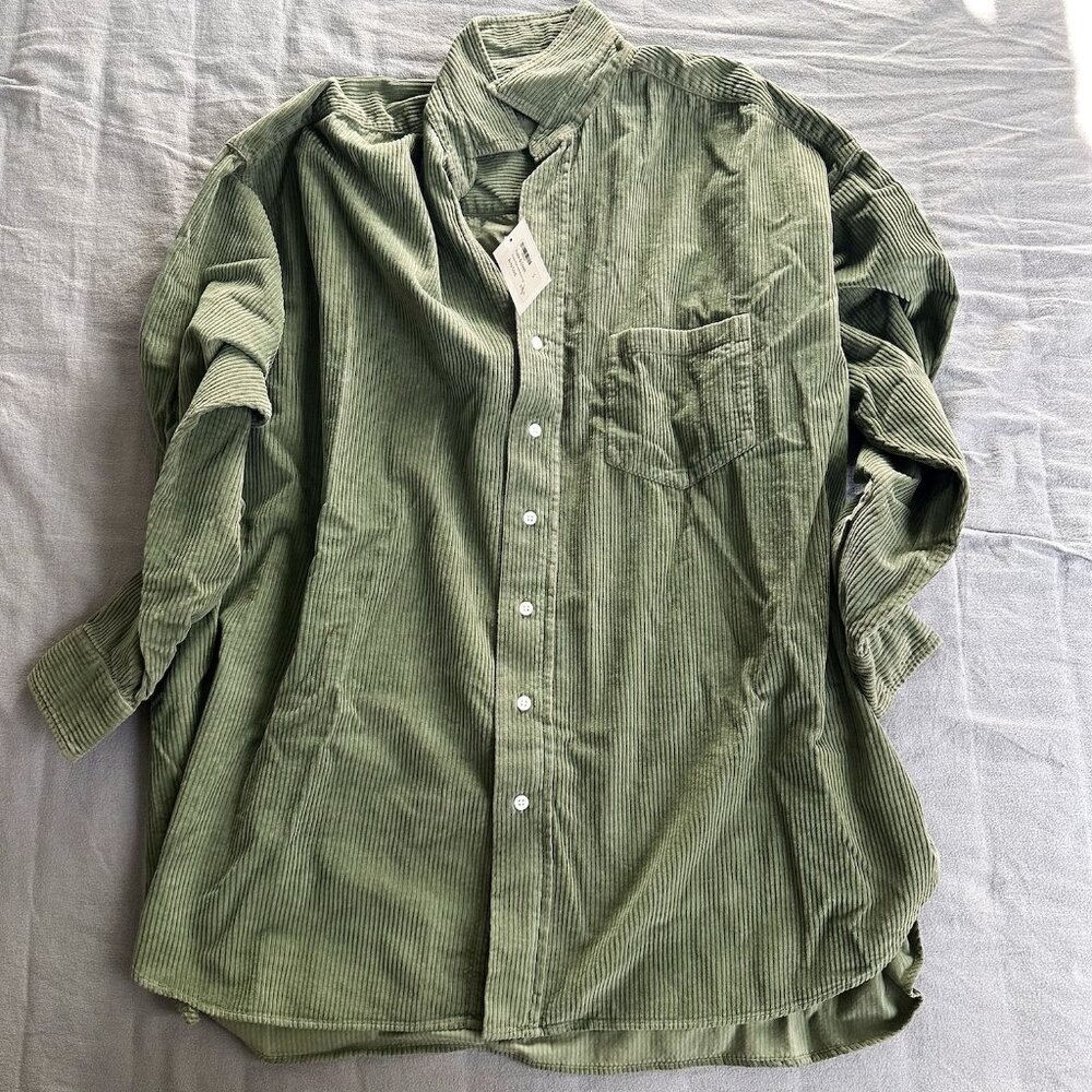NWOT Frank Eileen SHIRLEY Oversized Shirt in Army, Italian Corduroy Size S